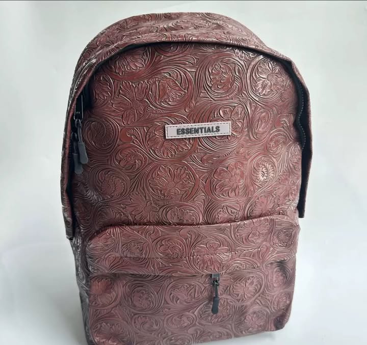 ESSENTIALS BACKPACK - Image 2