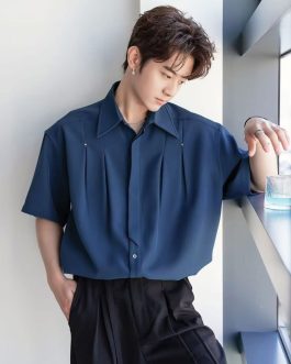 Korean-style minimal short-sleeve shirt